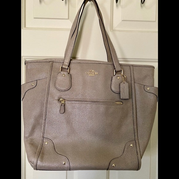 Coach Handbags - NWT Coach Caviar Champagne Leather oversized Tote